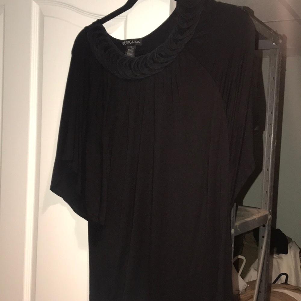 Black loose fitting blouse medium
